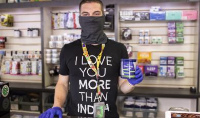 Retail Associate aka Budtender. Nederland